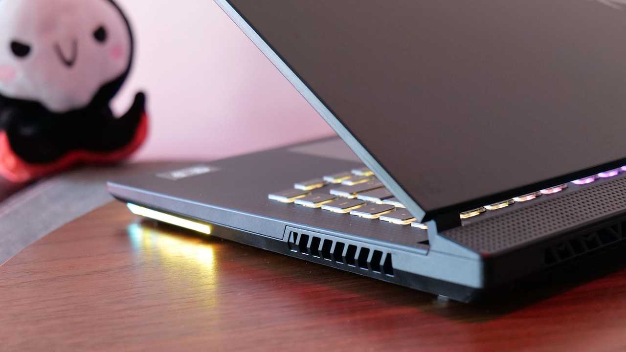 20210604AsusROGStrixG15_right