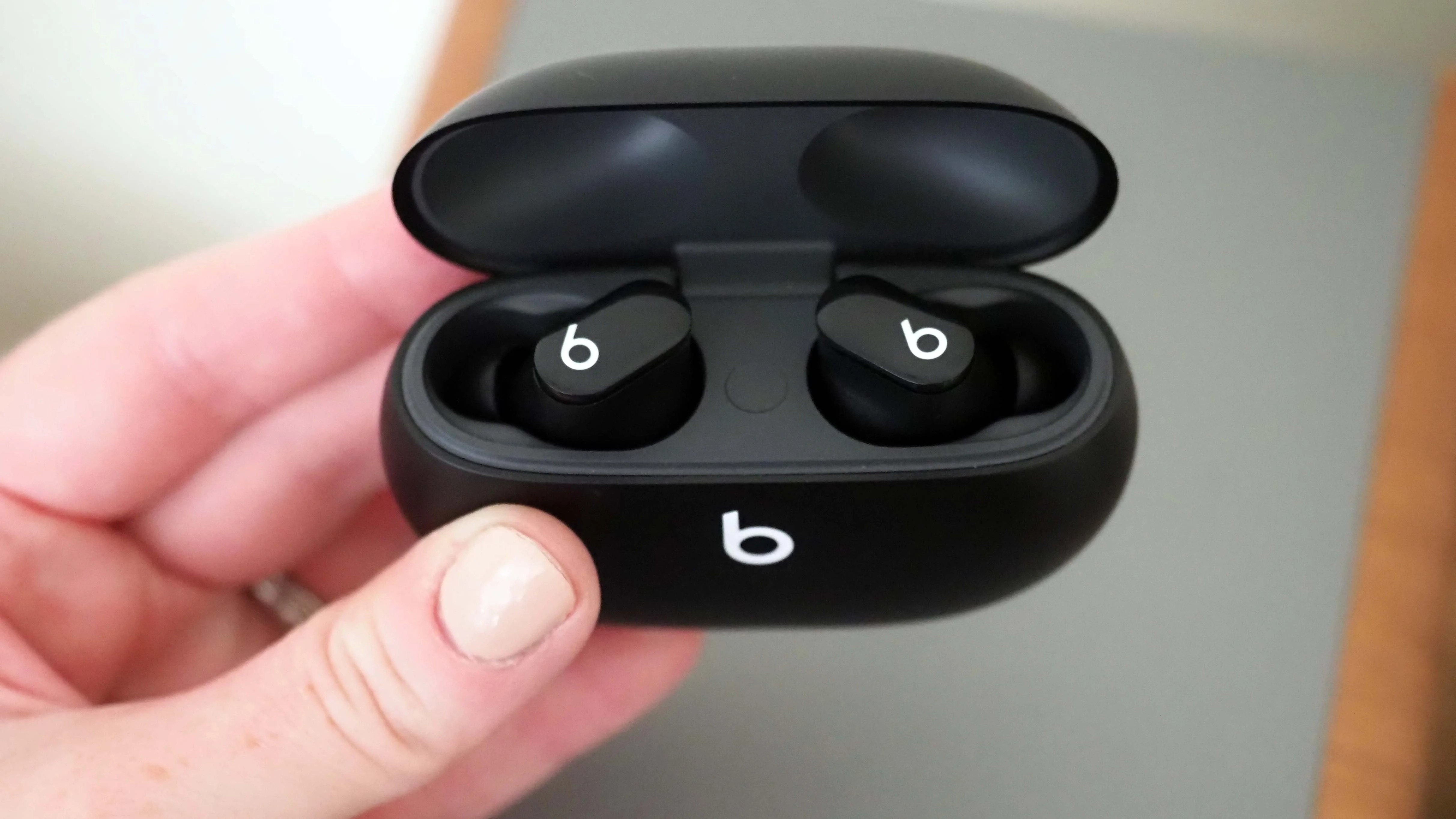 Beats Studio Budsレビュー：これはAndroidに優しいAirPods Proである