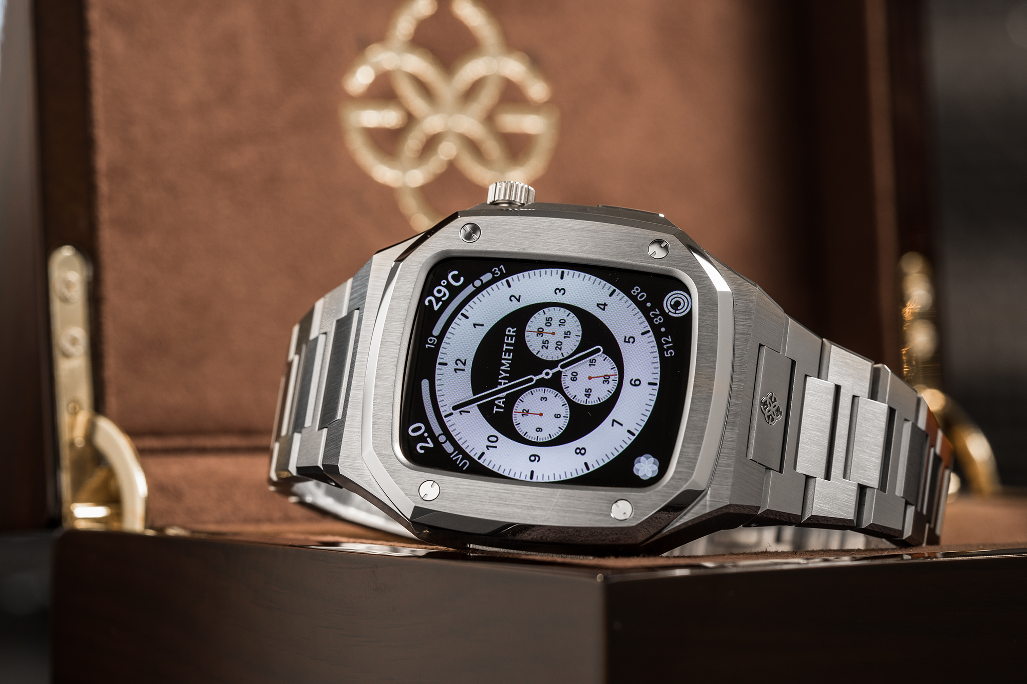 Apple Watchに「官能美」をプラスオン。上質な仕上げで高価格も納得の Apple Watchに「官能美」をプラスオン。上質な仕上げで高価格も納得の