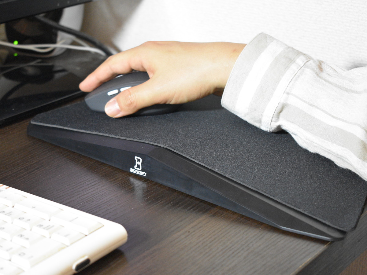 長時間のpc作業をラクにしてくれるマウスパッドを試してみた ギズモード ジャパン