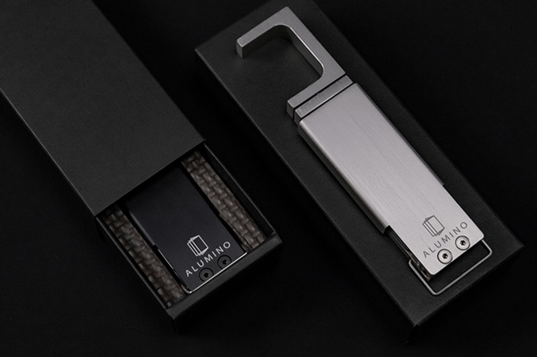 ハンガー スマホスタンド 鞄掛けフックになるマルチツール ギズモード ジャパン