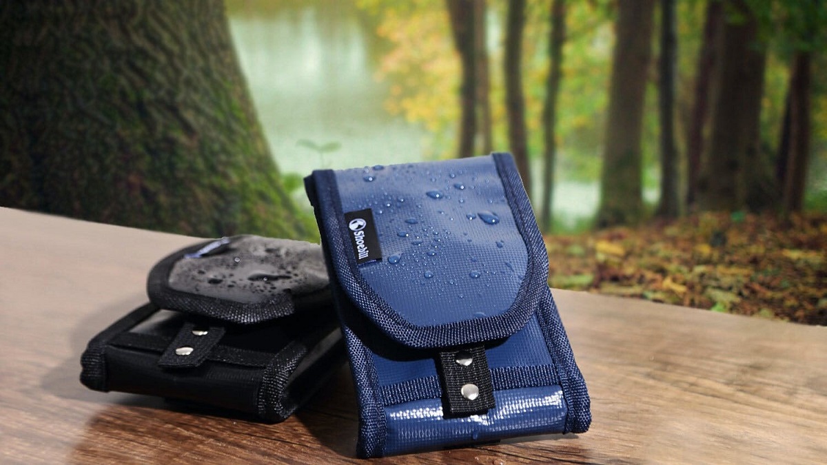 撥水 耐久性抜群 アウトドア向けスマホポーチを使ってみた ギズモード ジャパン