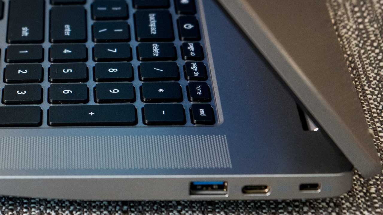 210810acer317-03