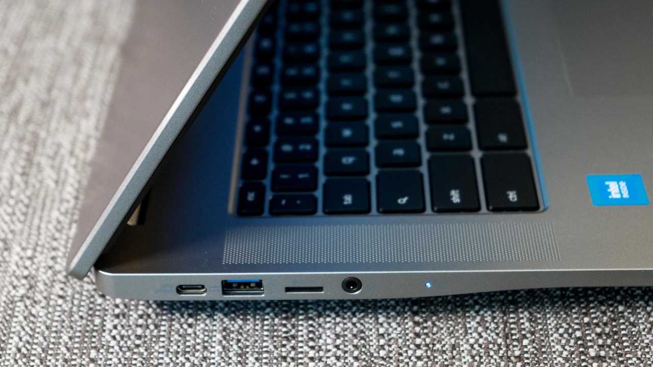 210810acer317-05