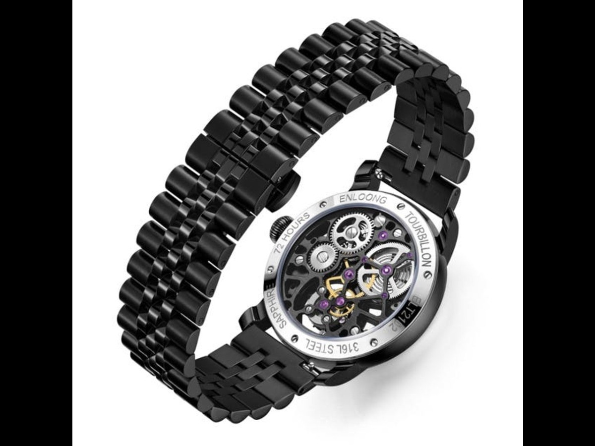 スケルトンデザインで機械式時計の仕掛けが丸見え 憧れのトゥールビヨン腕時計を体感してみた ギズモード ジャパン