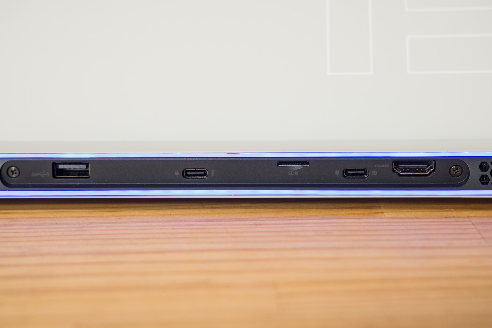 将棋でもゲームでも役立つ 軽快に動くスリムなゲーミングノートpc ギズモード ジャパン