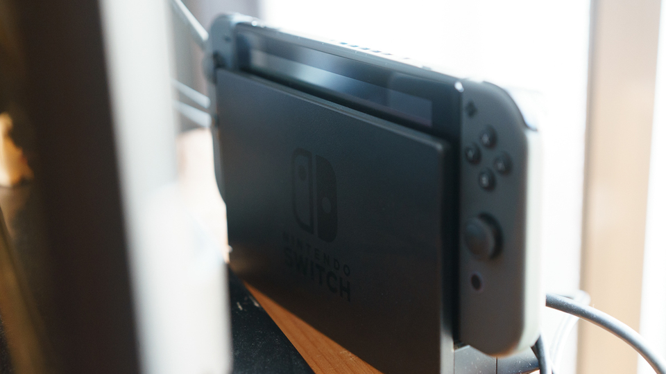ニンテンドースイッチをテレビ以外でもプレイしたい人にマストかも ケーブル抜き差しのストレスから解放してくれる逸品ありました 21年10月4日 Biglobeニュース