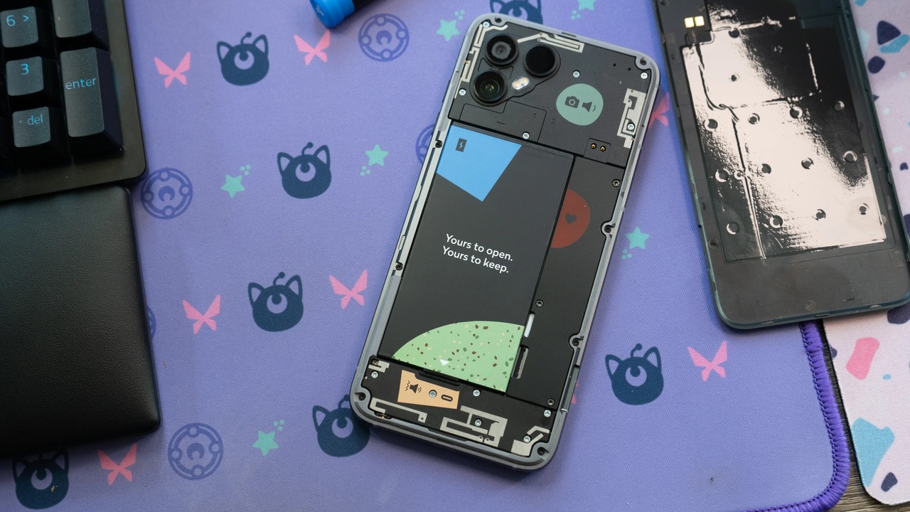 211004fairphone402