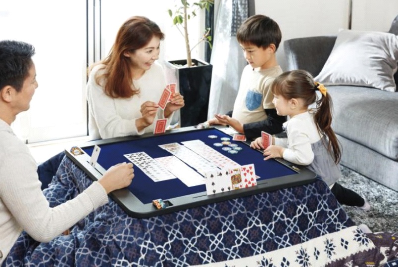 お家時間を盛り上げるには やっぱりゲーミングこたつだね ギズモード ジャパン