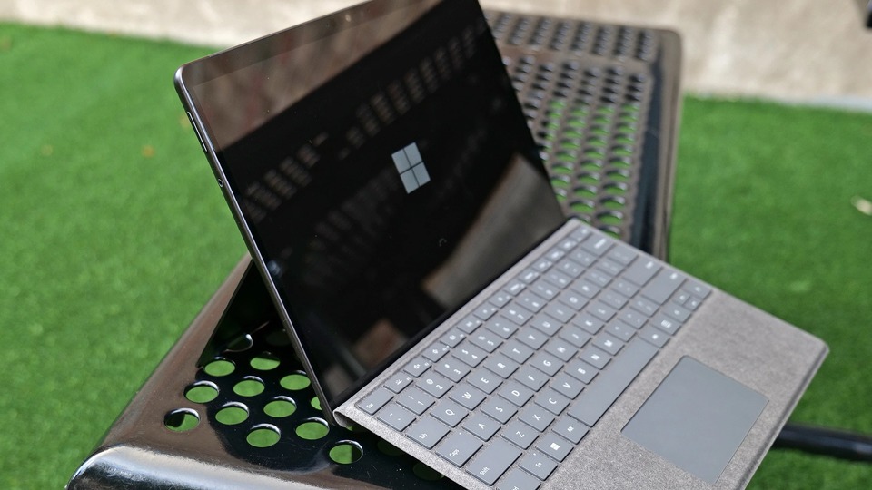 211019surfacepro806