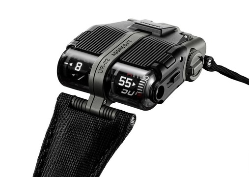 手首を返さず時間が見えるウルベルクの機械式デジタル腕時計。無骨でカッコいいけど3450万円!