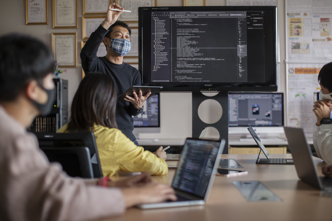 テクノロジーは難しいから 若い人がやって と発言しがちな日本文化はどうすれば変わるのか 熊本県立大学の教授が教育現場で向き合っていること ギズモード ジャパン