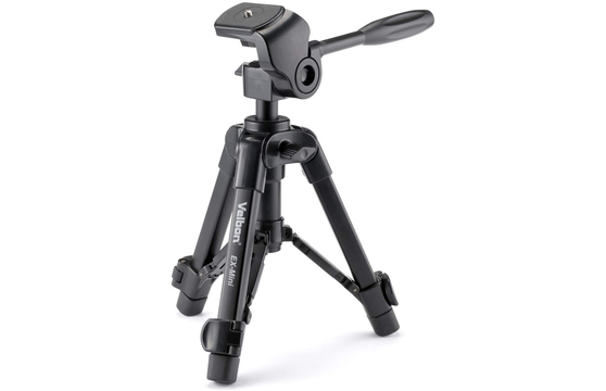 サっと使えてパっと収納できるミニ三脚、とりあえず1個あるといつか使えるもんですよ【Amazonブラックフライデー】