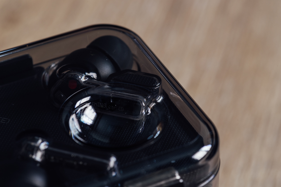 211213nothingear1black_05
