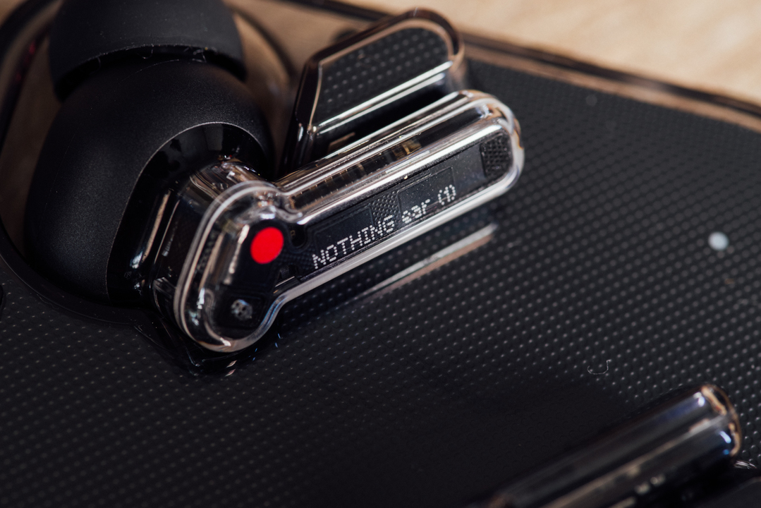 211213nothingear1black_17