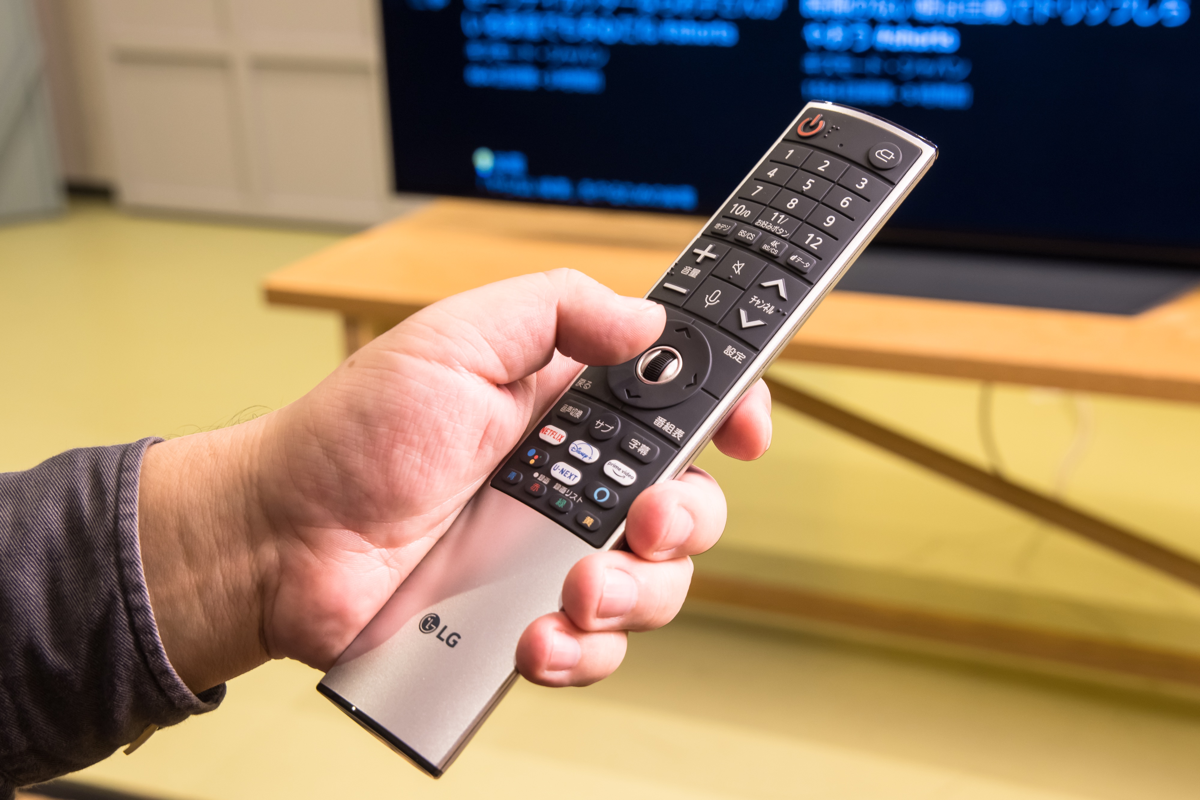 平面パネルなのに立体感すら感じられる！LGの有機ELテレビB1シリーズが