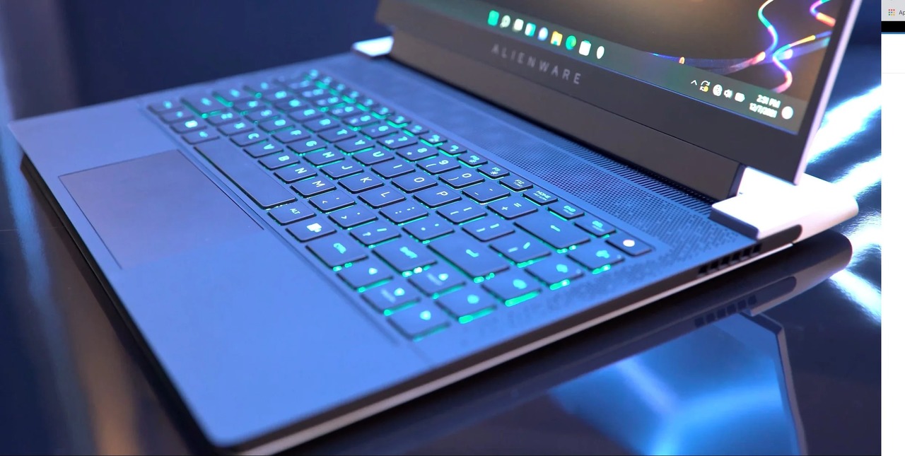 220105alienwarex1401