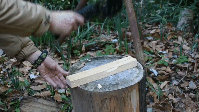 SURVIVALAXE(3)