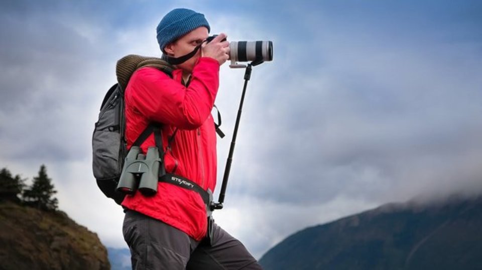 一瞬でカメラが固定できる一脚 Steadify 22年1月15日 Biglobeニュース