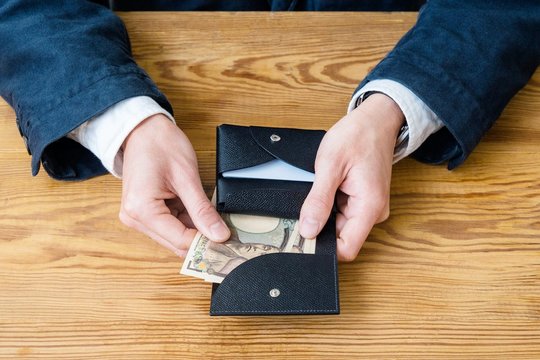 100年超えの技術が凝縮。使い手になじむKIITSUの薄型財布