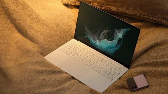 インテルGPU｢Arc｣搭載！ 新型ノートPC｢Galaxy Book2 Pro｣発表