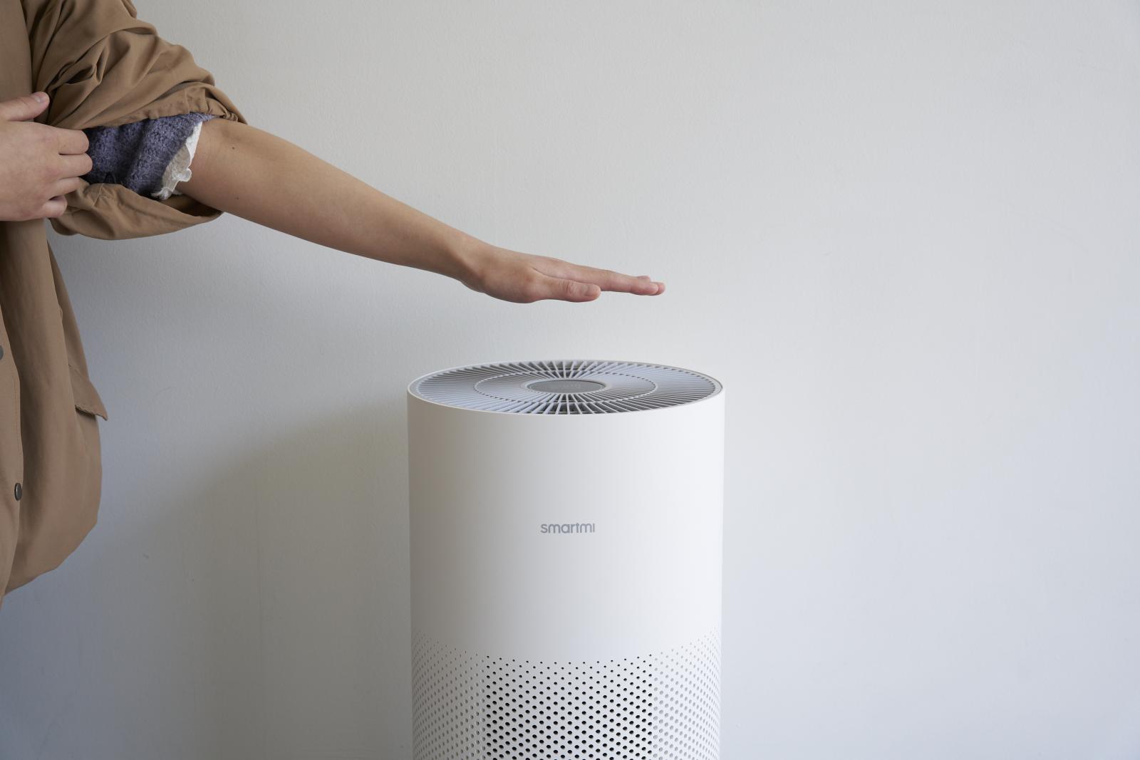 花粉対策に！ タッチレス＋アプリ＋音声アシスタントで操作できる