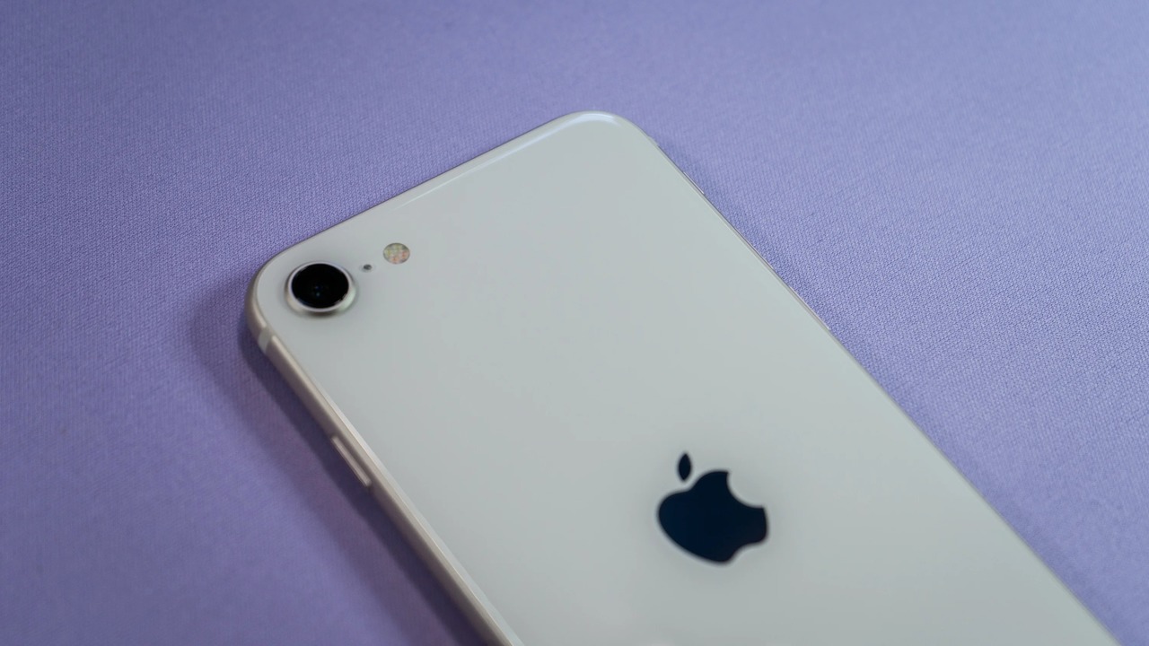 220323iphonese03