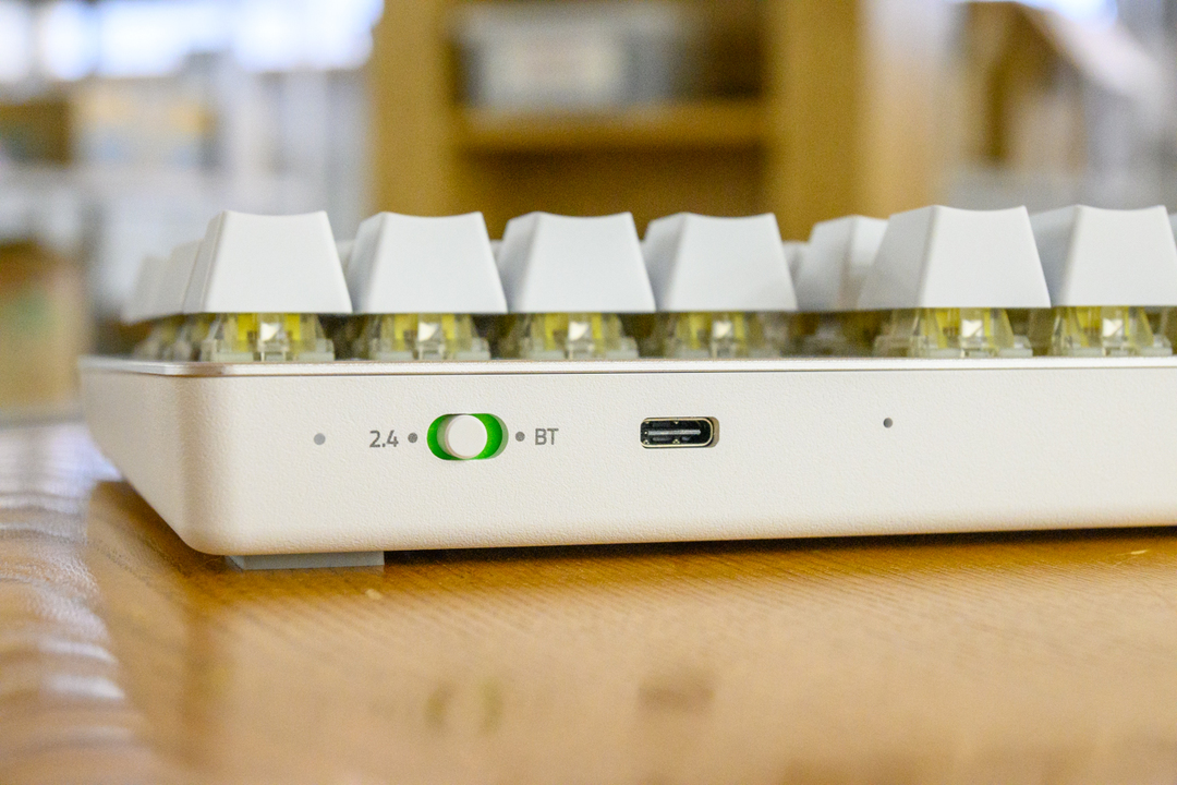 220419RAZER-06