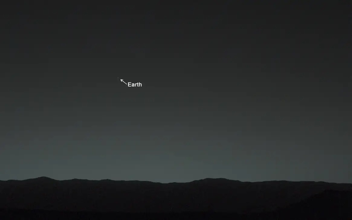 220530earth10