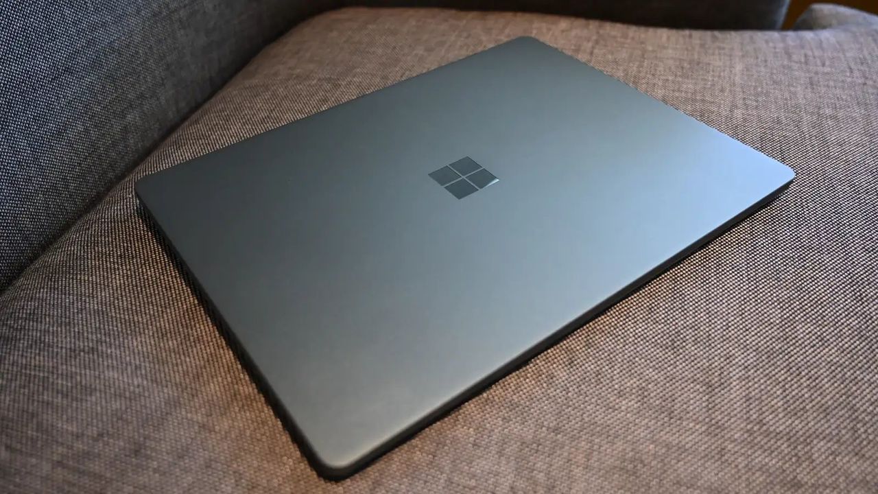 220614_surfacelaptopgotwo2
