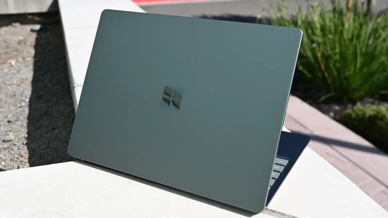 220614_surfacelaptopgotwo3