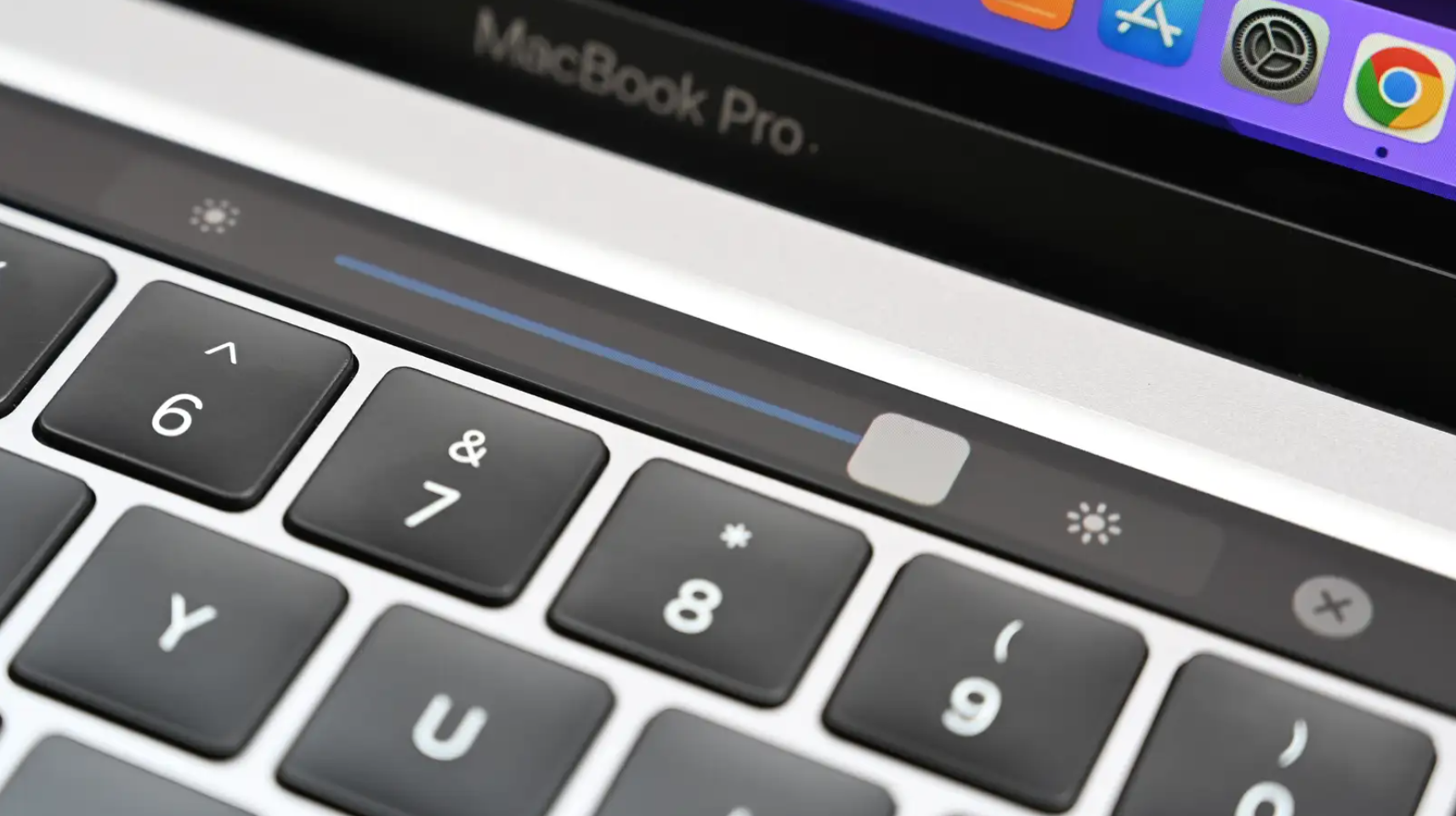 13インチ M2 MacBook Proは“プロ”感が失われている | ギズモード・ジャパン