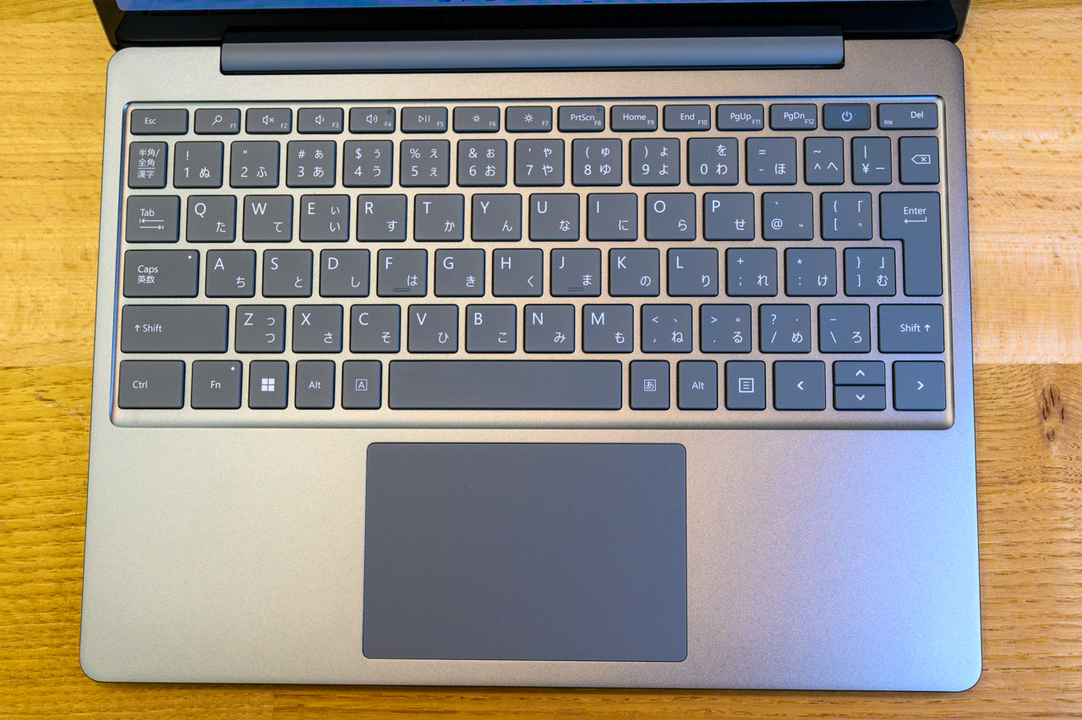 2206128SurfaceLaptopGo2-03