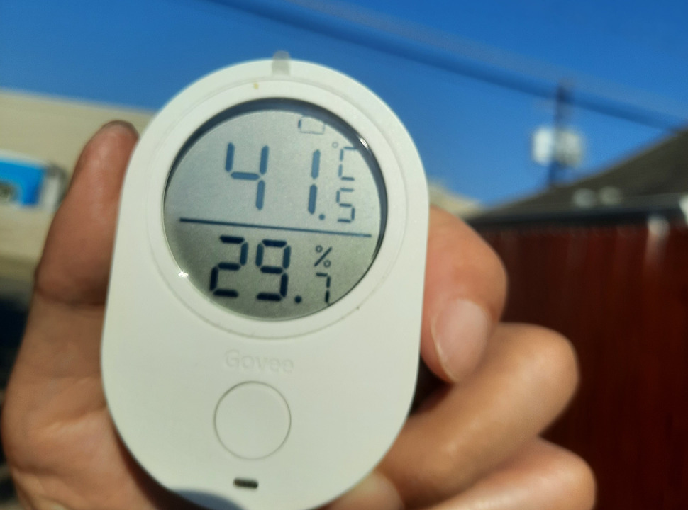 酷暑22_01_温度計