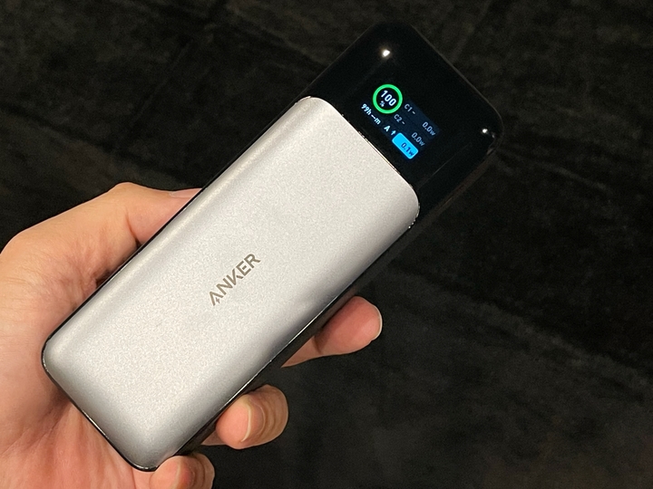 圧倒的パワーがこのサイズで!? Ankerから140W出力充電器・バッテリーが 圧倒的パワーがこのサイズで!? Ankerから140W出力充電器・バッテリーが