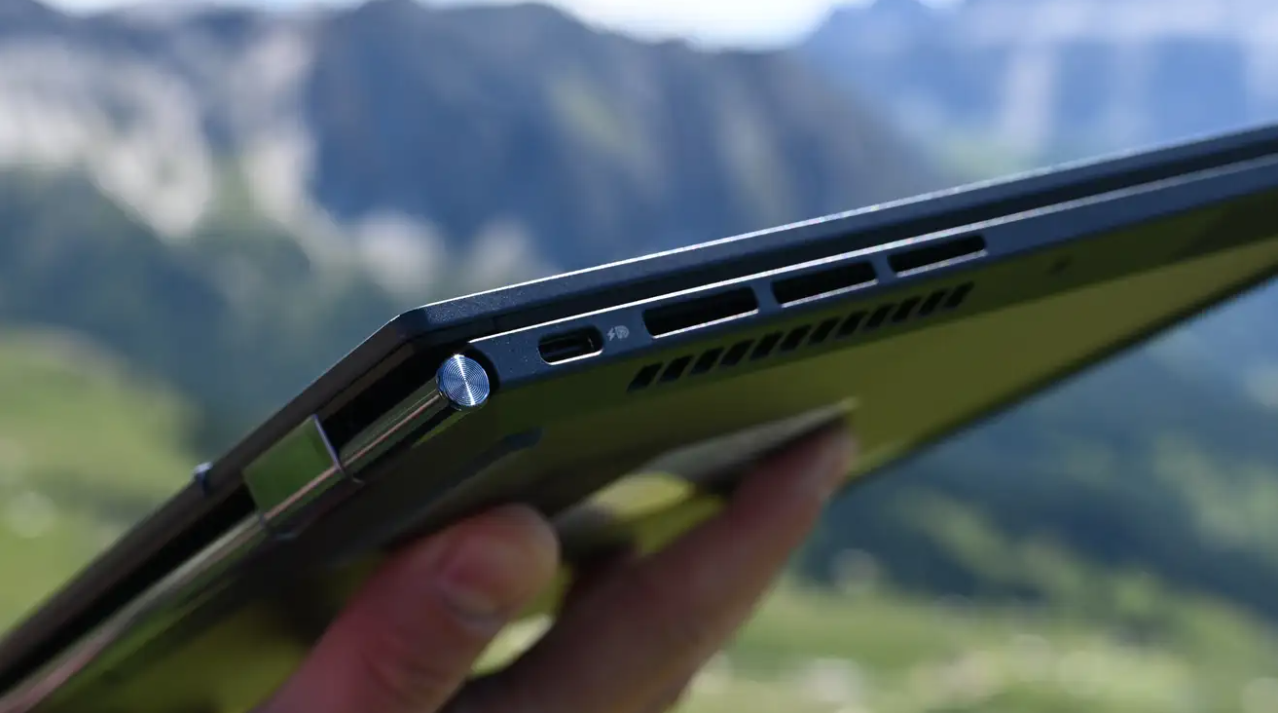 20220726ZenbookS13OLED_c_back