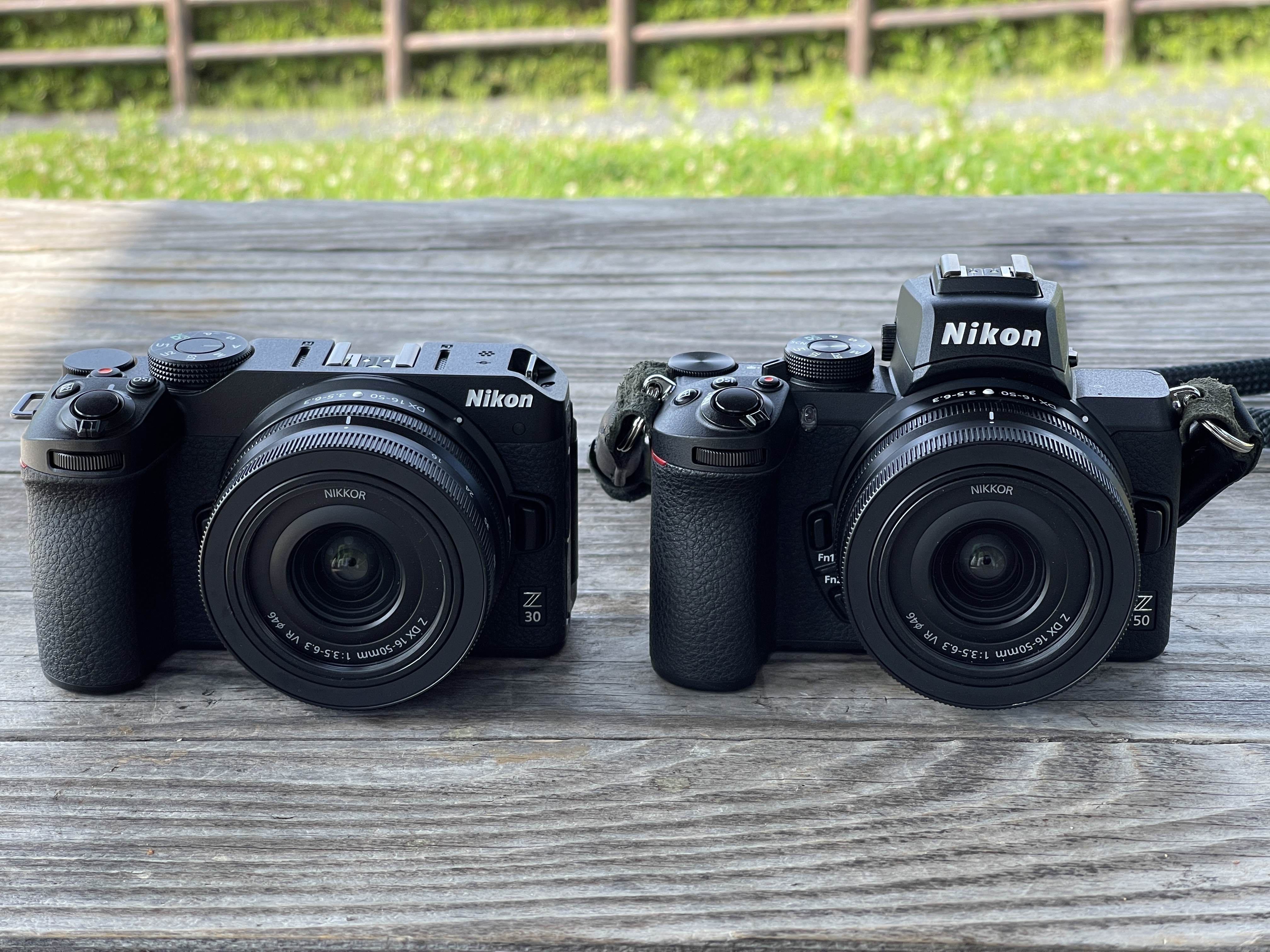 小さくて軽いVlog向けミラーレス一眼「Nikon Z 30」は、日常でも旅行