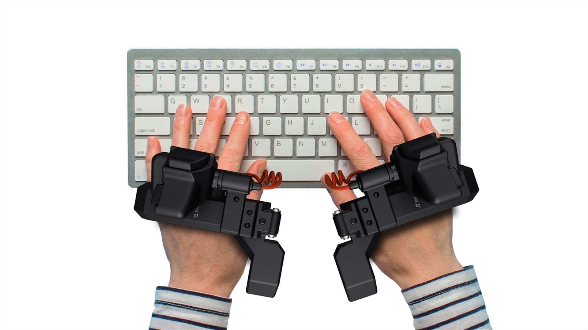 世にも珍しい握らないハンドコントローラーでVR飲み会やVR DJが