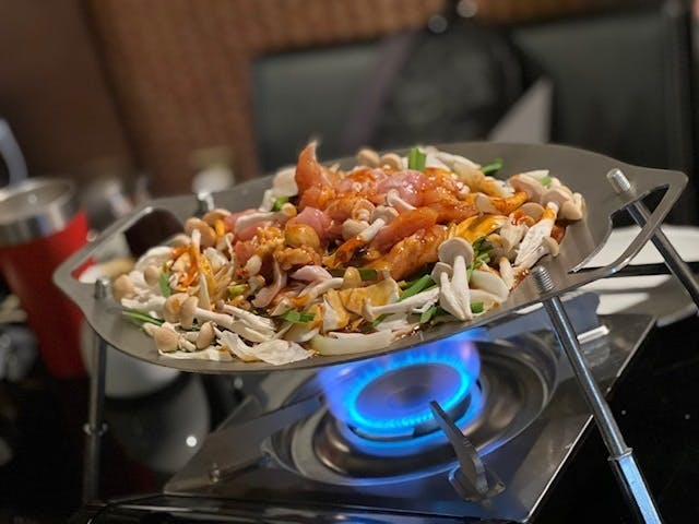 ステンレス＆ノンスティック加工で手入れも簡単！ キャンプやBBQに便利