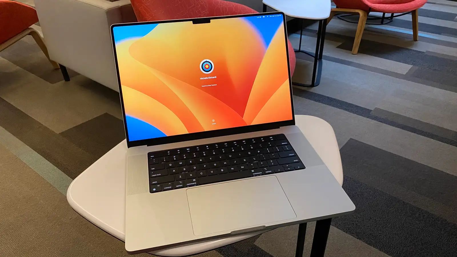 有機ELモデル待つかなー：MacBook Pro 2023レビュー | ギズモード 