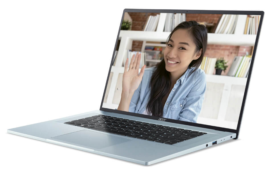 薄くて軽くてパワフルで4K有機ELで英語キーボードなノートPC