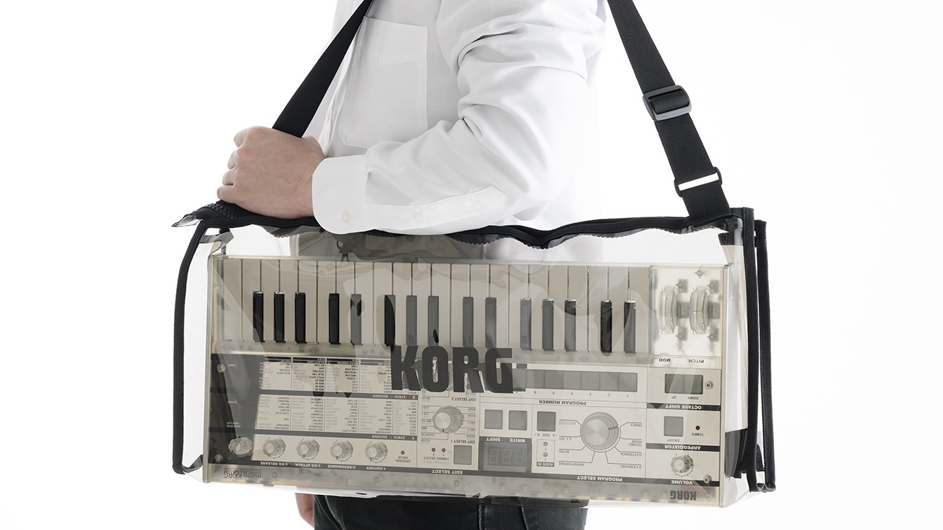 20年愛され続ける定番シンセ「microKORG」がスケルトン仕様に