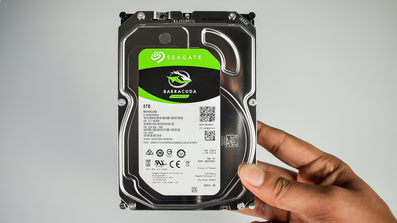 中古　10TB HDD1つ　8TB HDD5つ　合計50TB ハードディスク shutterstock_1862181949_ed.jpg