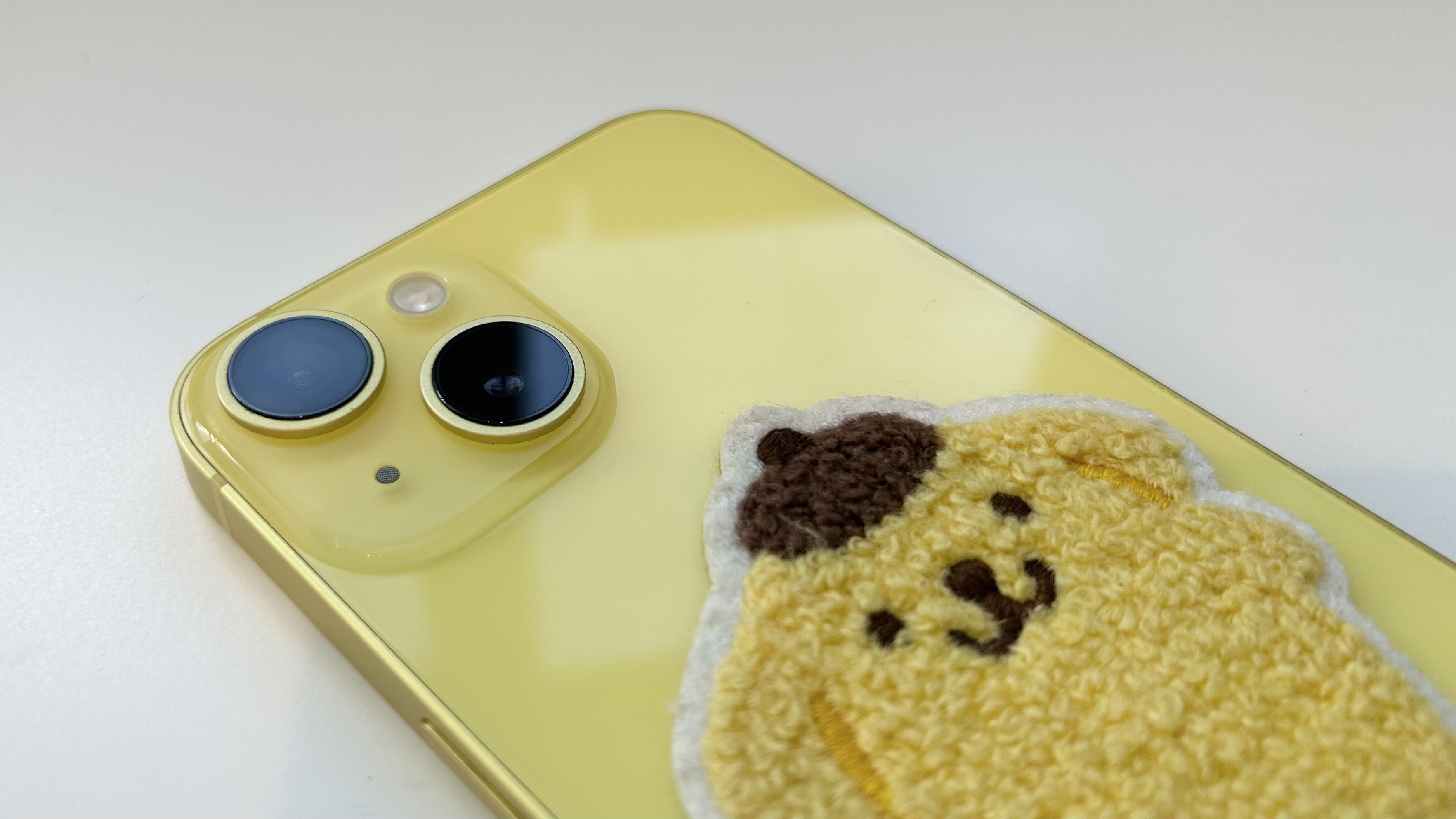 ケースなしでiPhone 14を半年間使い続けた結果 | ギズモード・ジャパン