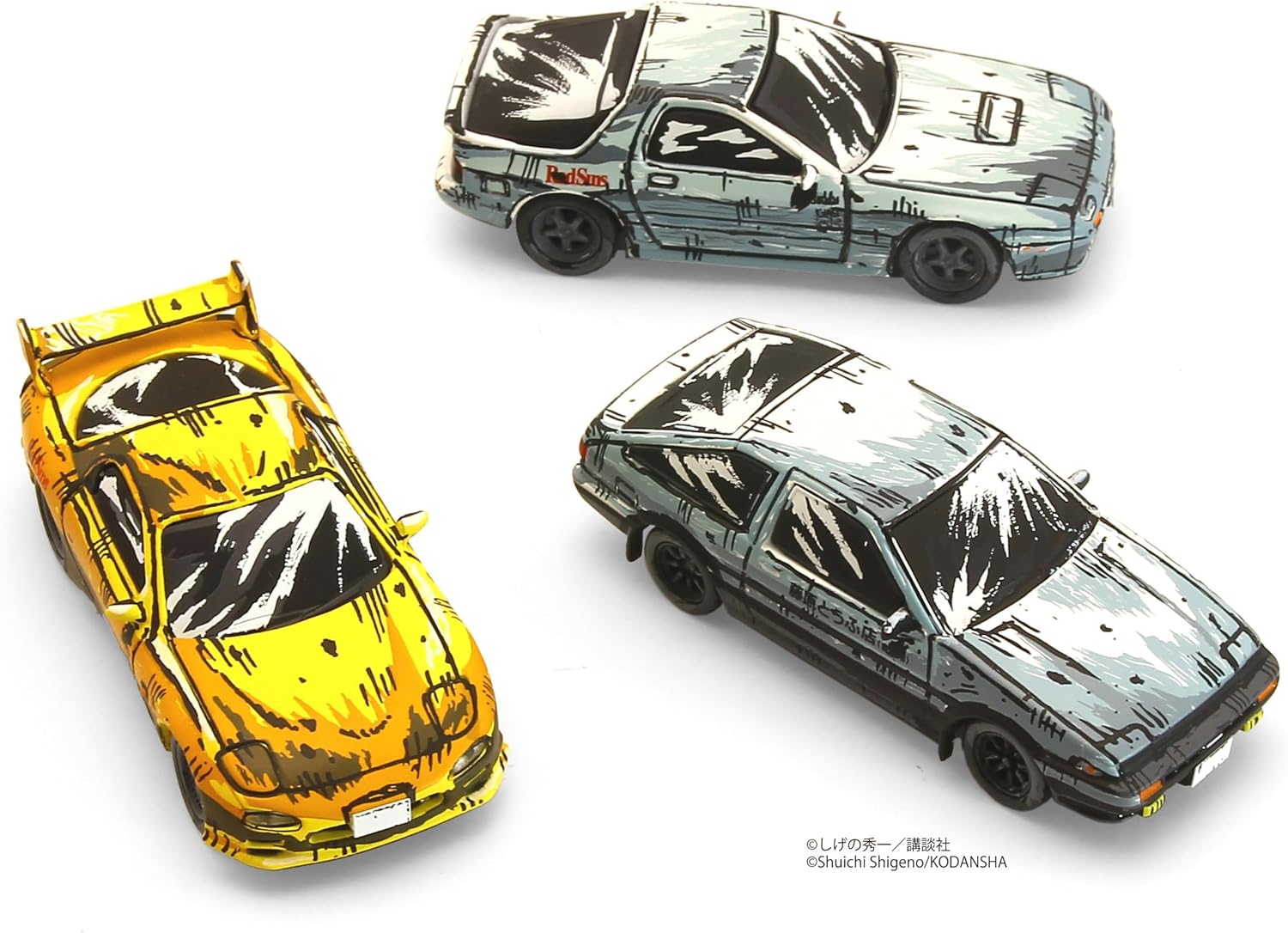 漫画風に塗装された『頭文字D』のミニカー。アドレナリンどっぱどぱだ