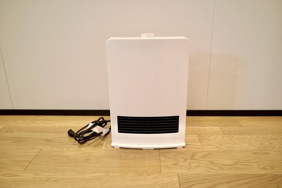 【すぐ温風/トイレにも】YAMAZEN セラミックファンヒーター 　転倒OFF 電源ONして約2秒で暖風に！脱衣所や帰宅後すぐに暖まりたい時は山善