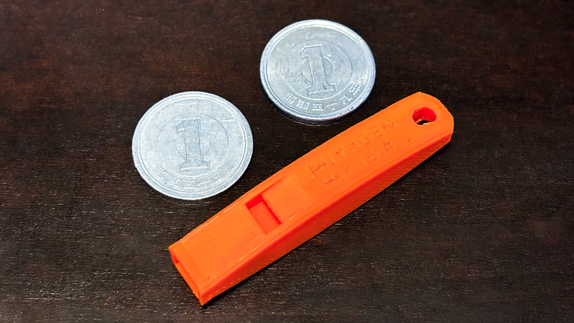 わずか2gで｢飛行機のエンジン｣並みの音が出る防災ホイッスル