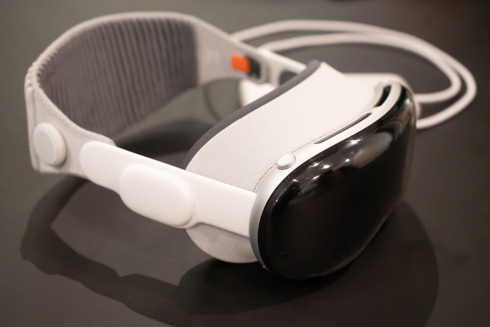 Apple Vision ProとMeta Quest 3、いま買うべきXRヘッドセットはどっち