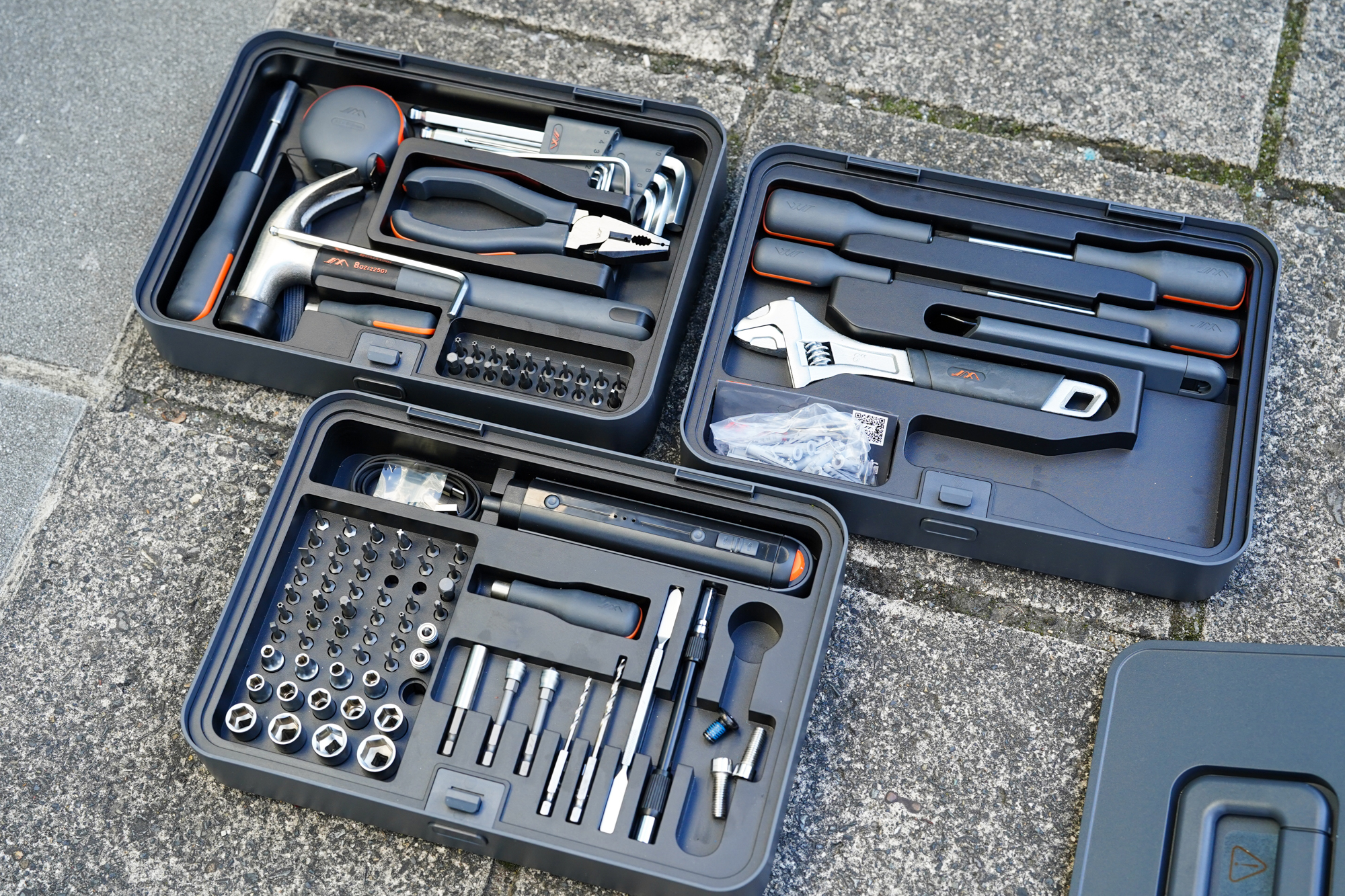 重ねて収納できるから小スペース！DIYやガジェット整備に役立つ工具が