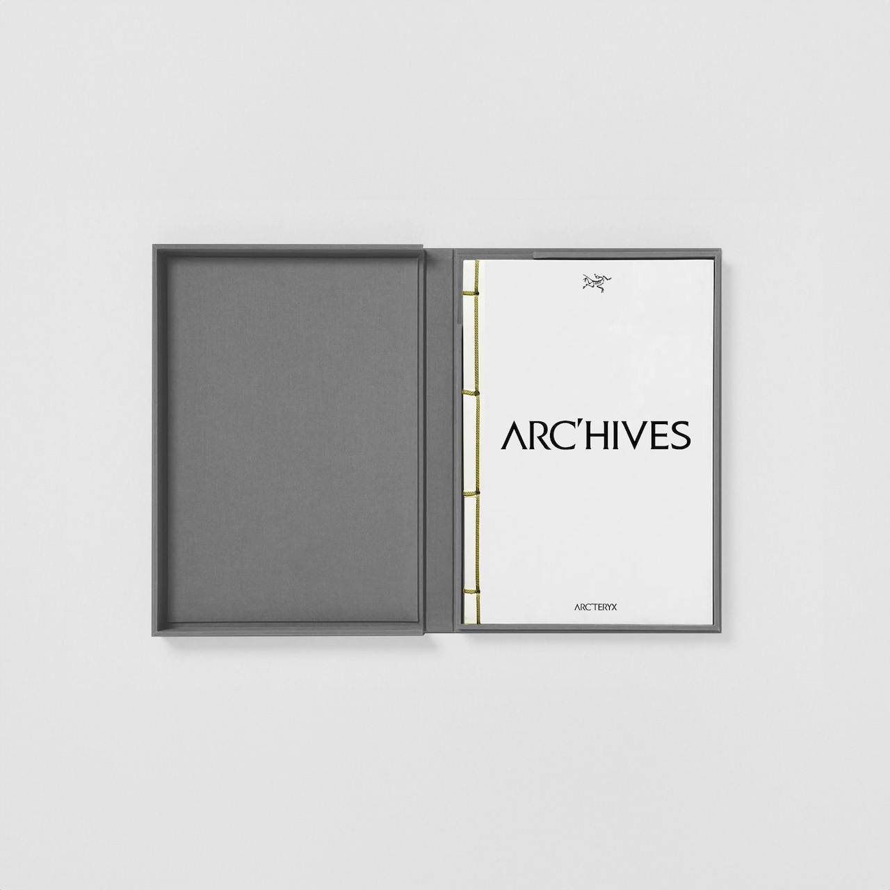 非売品ARCTERYXアークテリクスARCHIVESアーカイブス 本 アークテリクス史上最大規模のイベントが開催。注目は名作のアーカイブ